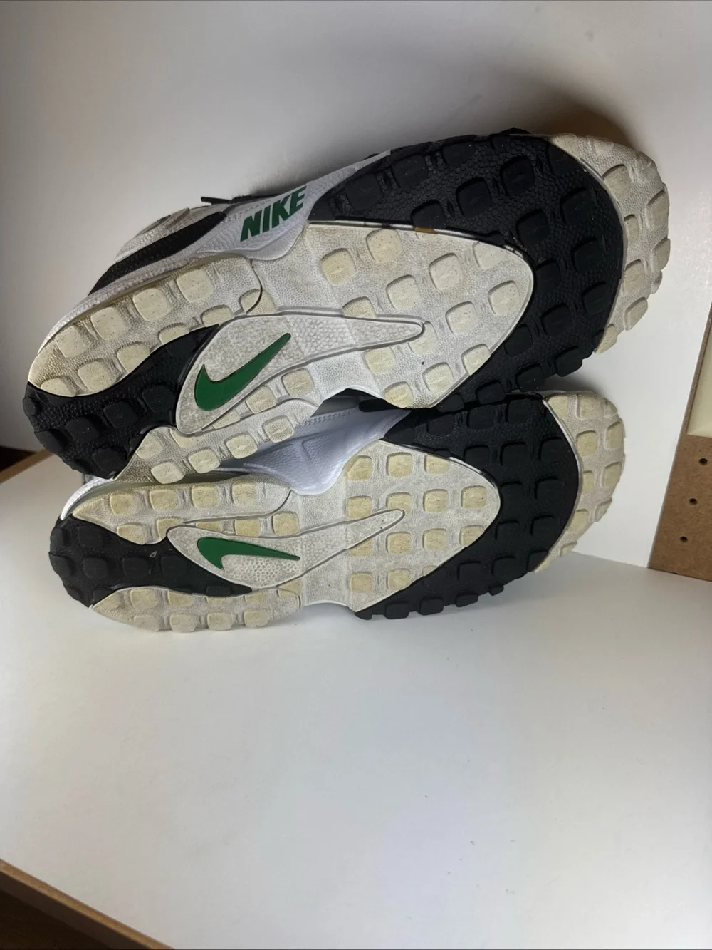 Nike Air Max Speed Turf Philadelphia Eagles Men’s Size 10.5 Sneakers